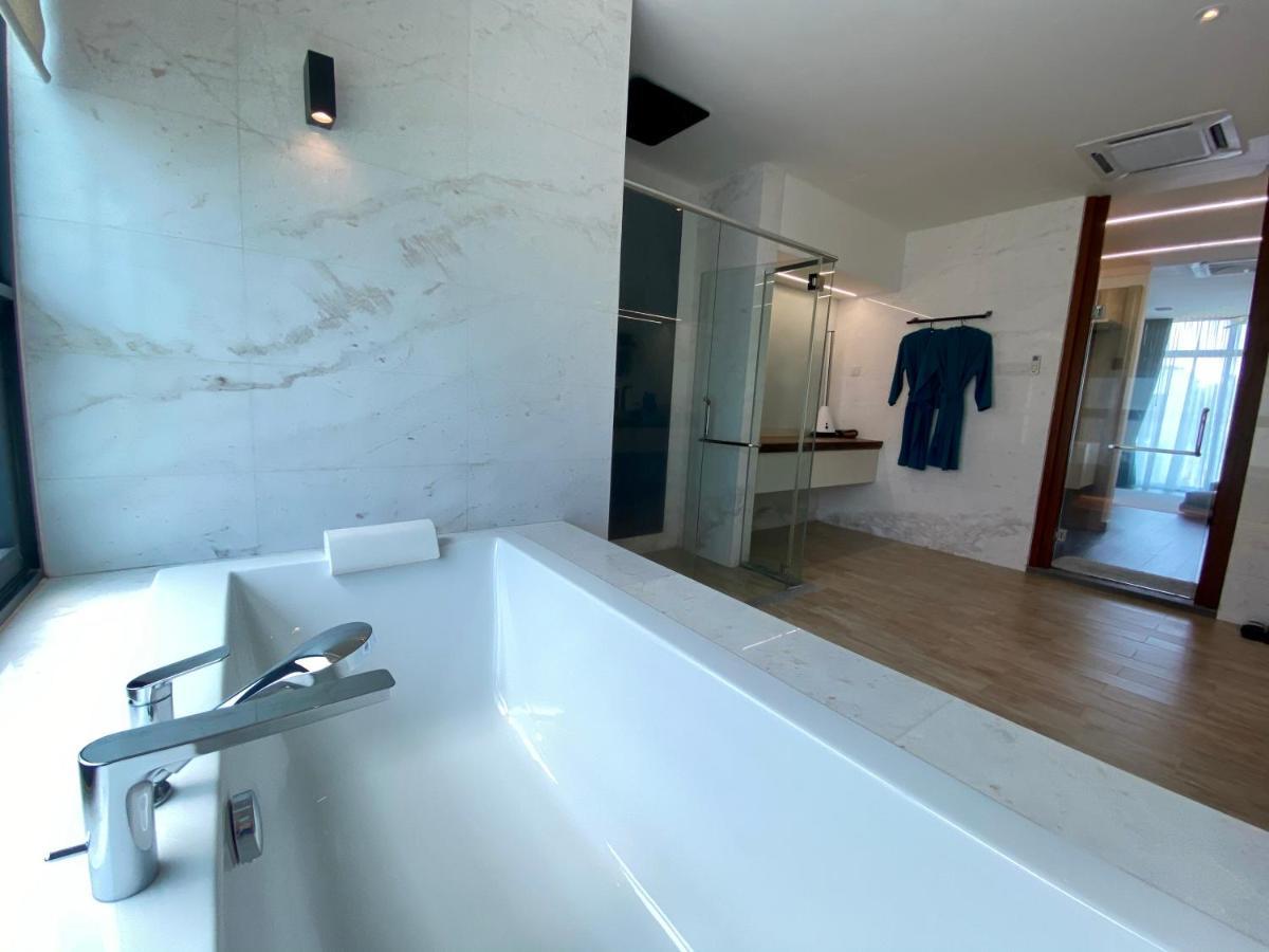 Ikiru 18 Private Saltwater Pool Villa, 3 Ensuite Br, Outdoor Bbq, 5 Mins To Beach Pantai Cenang  Exterior foto